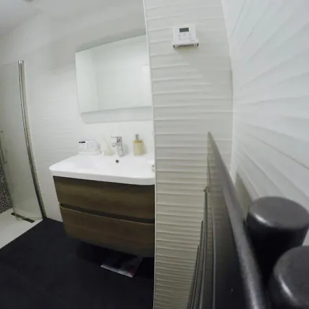 Maxime Apartment *